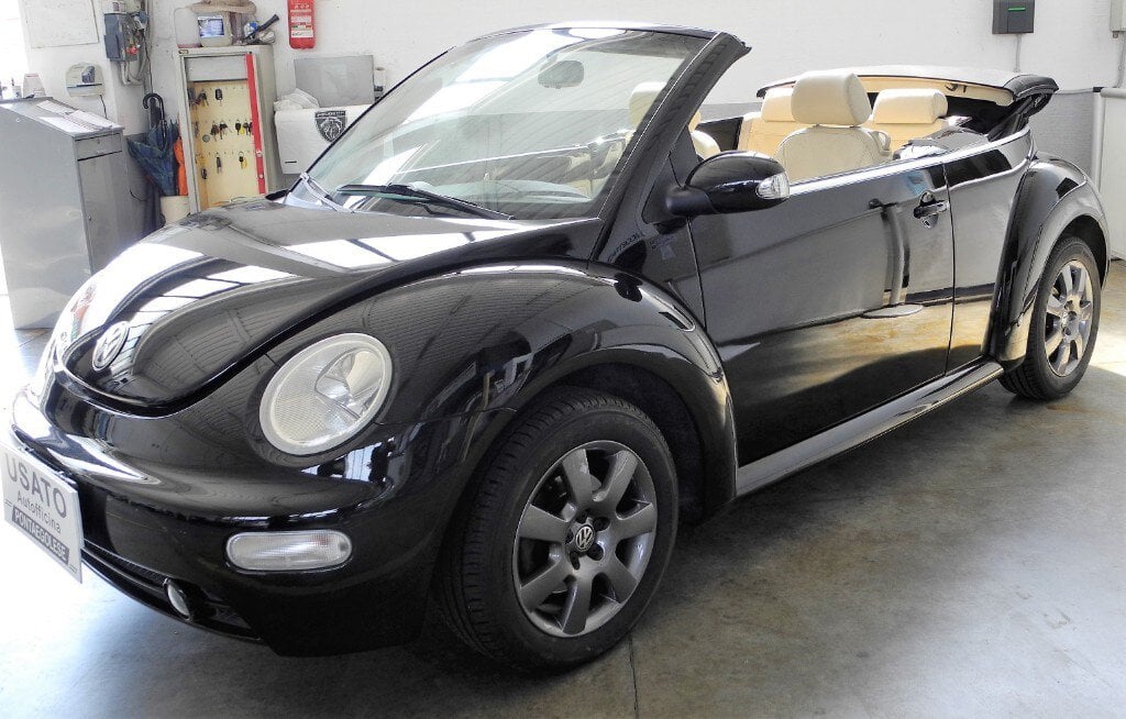 Volkswagen New Beetle 1.9 TDI 101CV Cabrio (1/16)