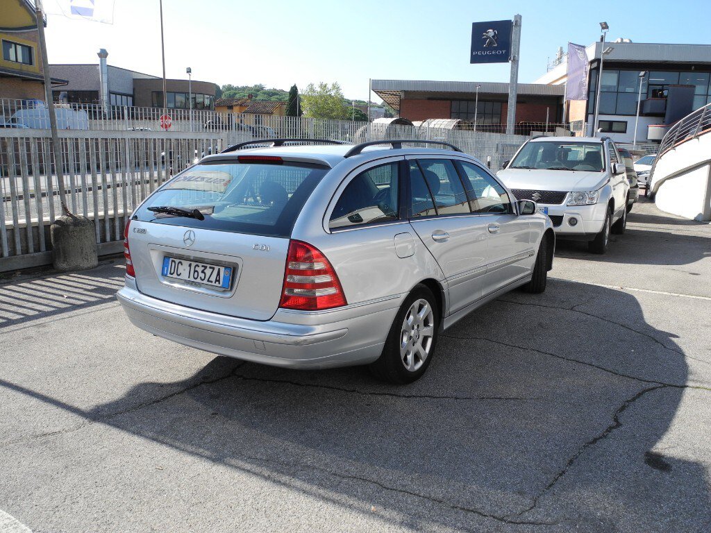 Mercedes-Benz C 220 CDI cat S.W. Classic (2/13)