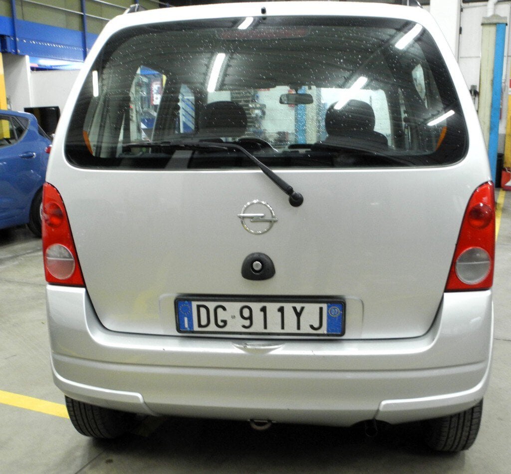 Opel Agila 1.0 12V Club (3/10)