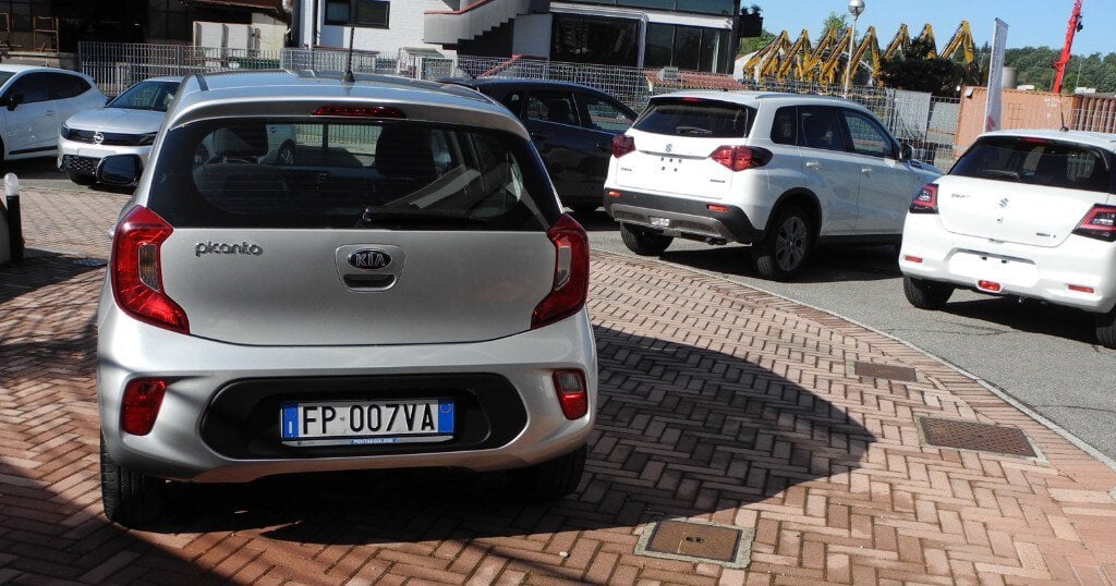 KIA Picanto 1.0 12V 5 porte Active (3/16)