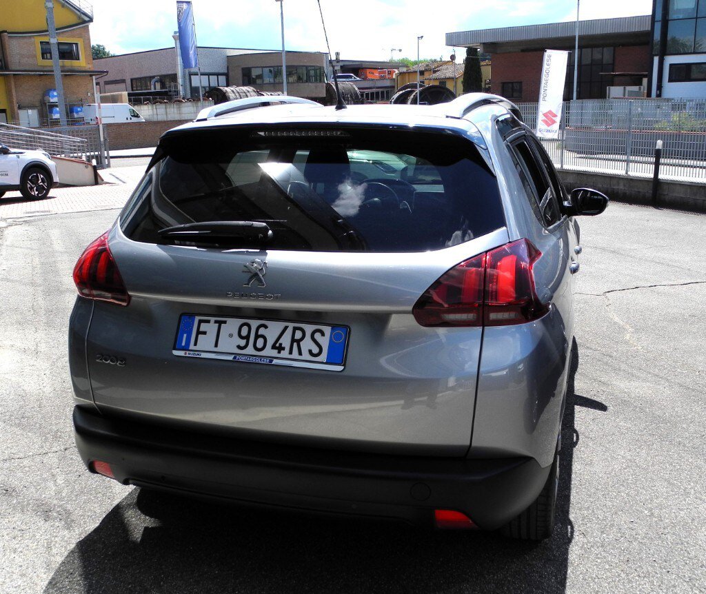 Peugeot 2008 BlueHDi 75 Active (3/10)