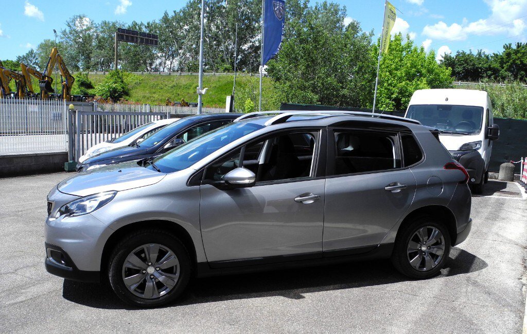 Peugeot 2008 BlueHDi 75 Active (4/10)