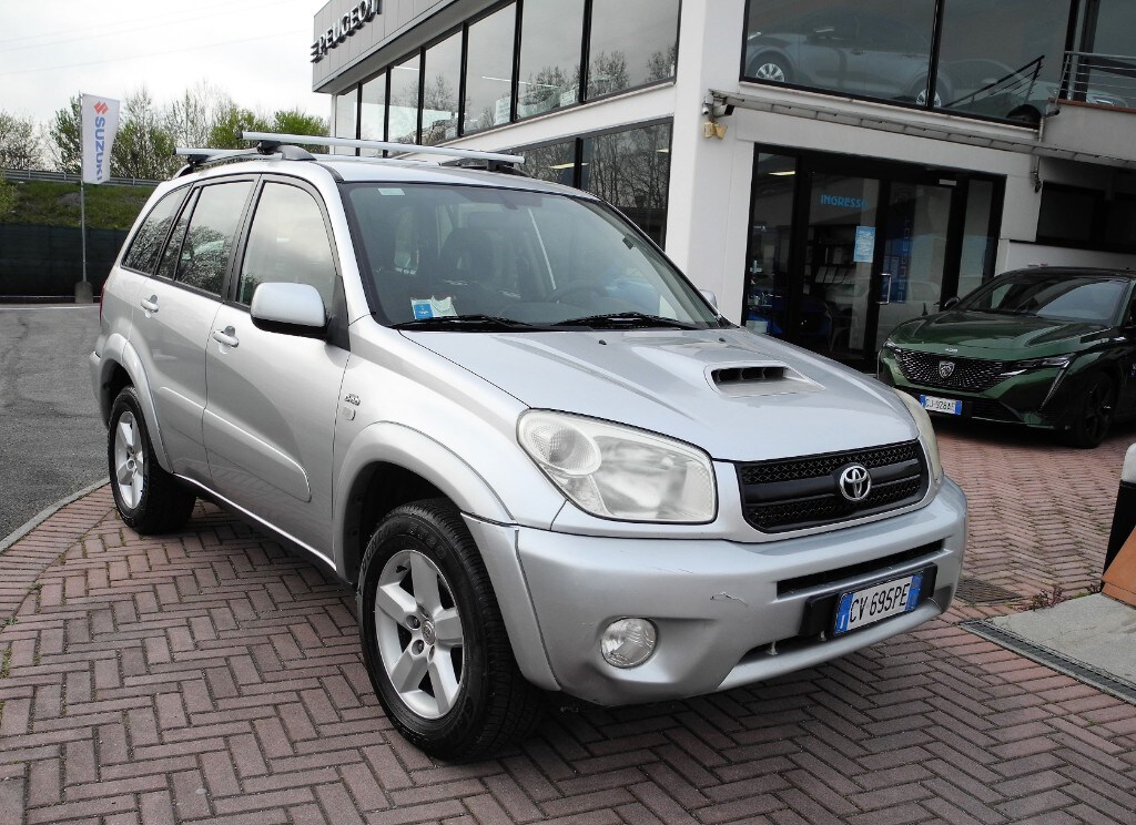 TOYOTA RAV4 2ª serie RAV4 2.0 Tdi D-4D cat 5 porte Sol (1/6)