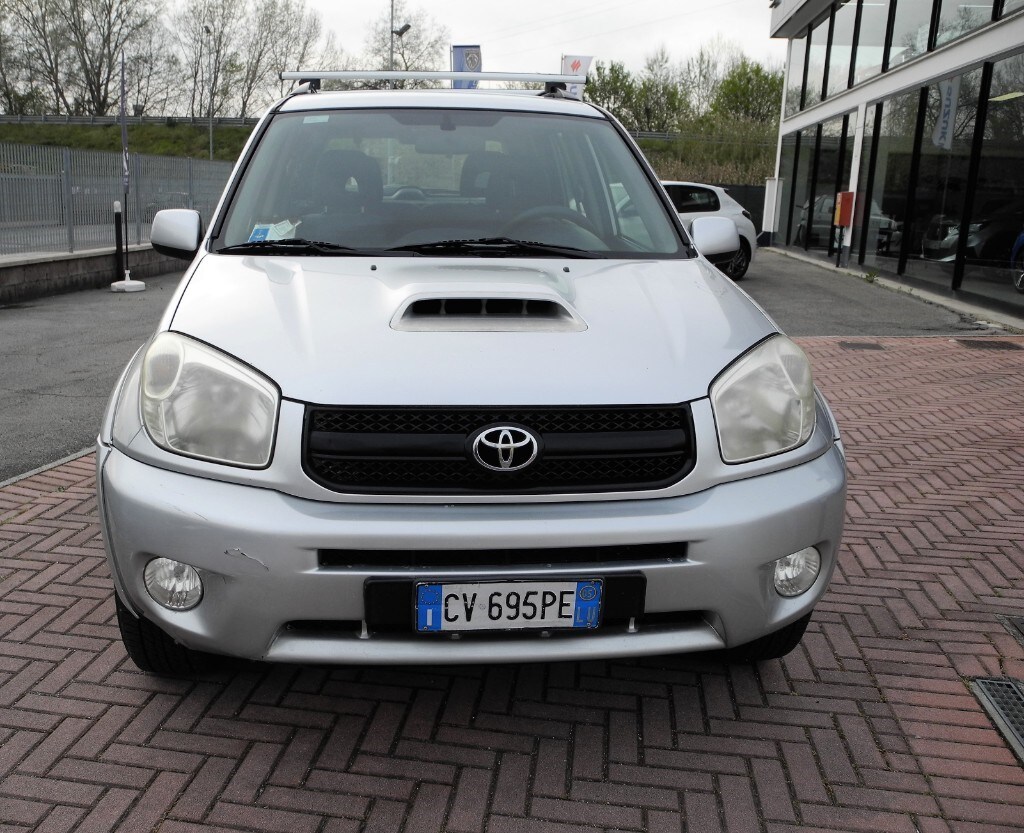 TOYOTA RAV4 2ª serie RAV4 2.0 Tdi D-4D cat 5 porte Sol (2/6)