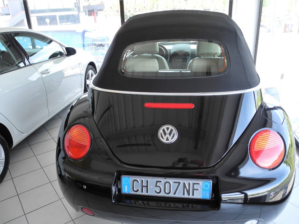 VOLKSWAGEN New Beetle 1.9 TDI 101CV Cabrio (4/15)