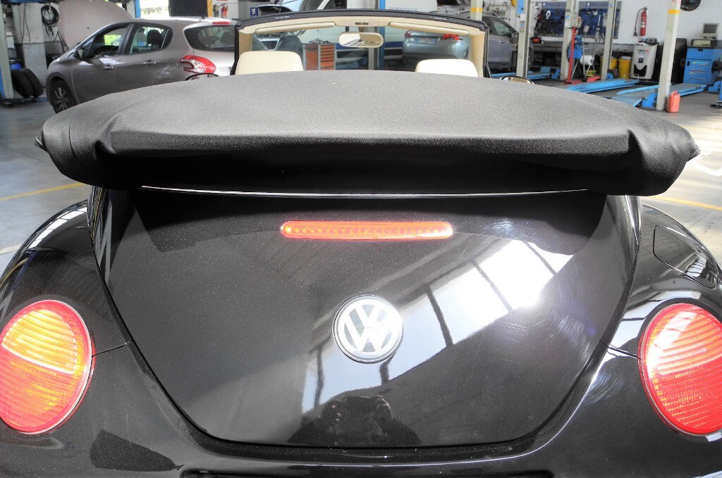 VOLKSWAGEN New Beetle 1.9 TDI 101CV Cabrio (5/15)