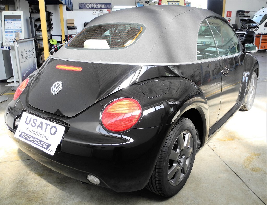VOLKSWAGEN New Beetle 1.9 TDI 101CV Cabrio (6/15)