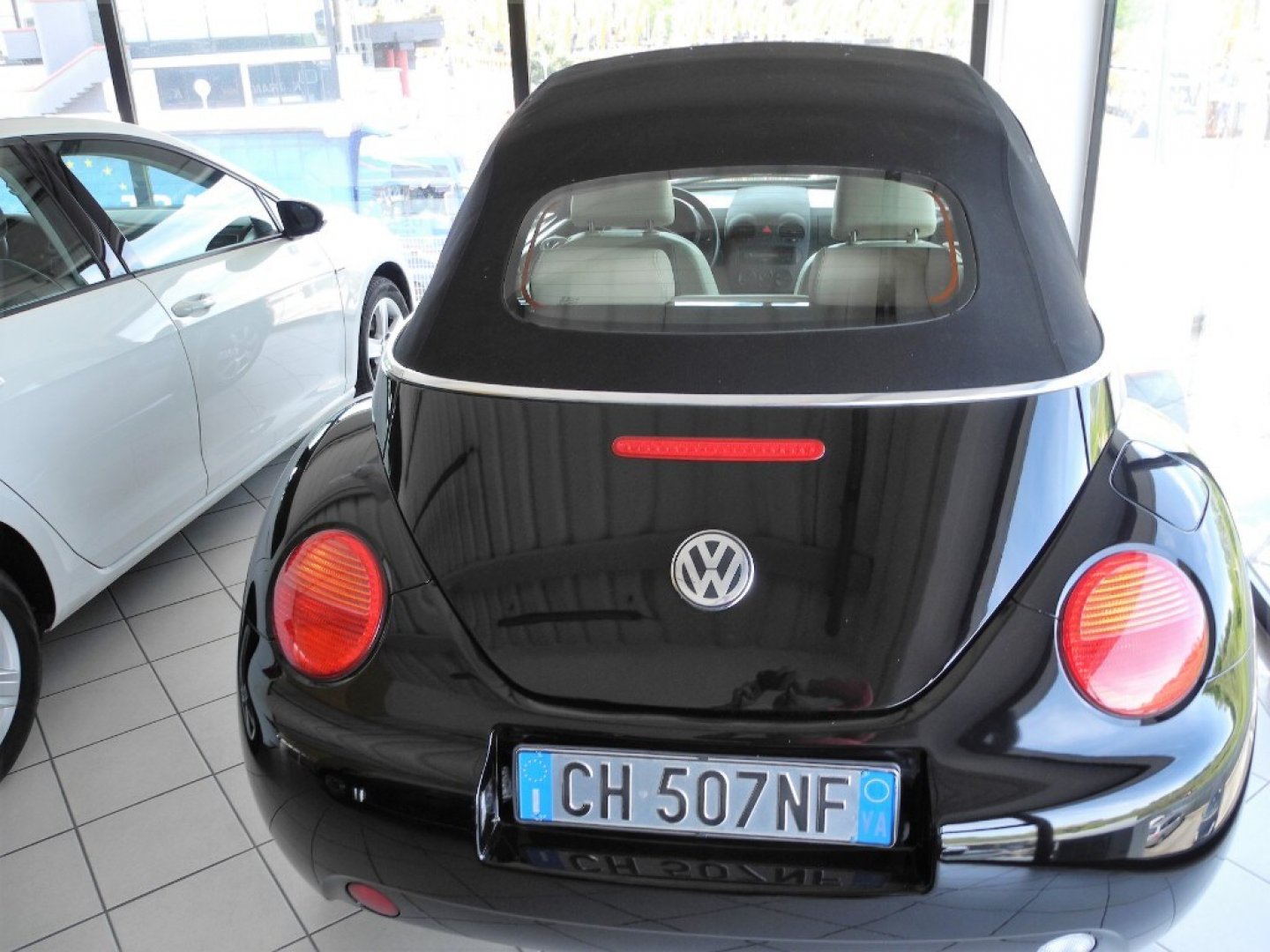 VOLKSWAGEN New Beetle 1.9 TDI 101CV Cabrio (4/15)