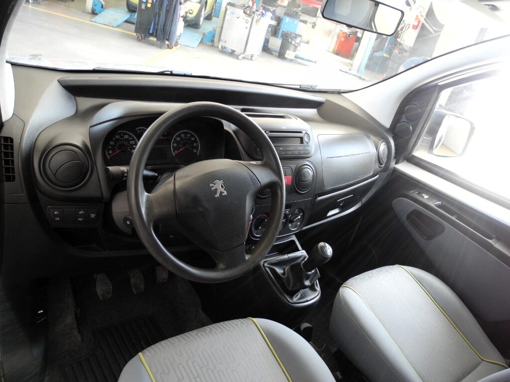 PEUGEOT Bipper Bipper Tepee 1.3 HDi 75 FAP Outdoor (10/15)