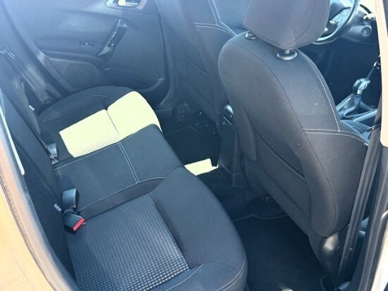 PEUGEOT 208 1° serie PureTech 82 5 porte Allure (5/12)
