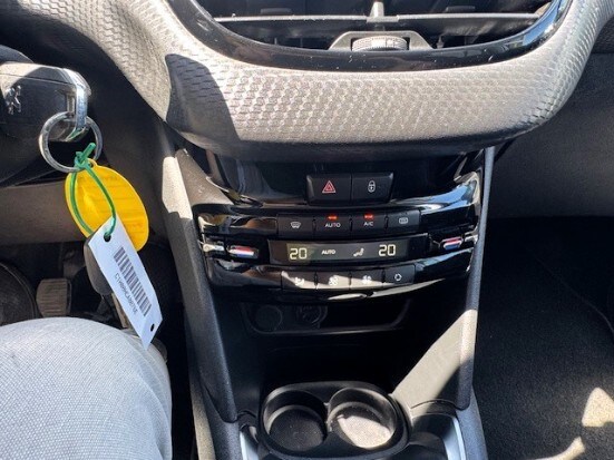 PEUGEOT 208 1° serie PureTech 82 5 porte Allure (8/12)