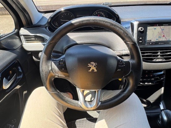 PEUGEOT 208 1° serie PureTech 82 5 porte Allure (9/12)