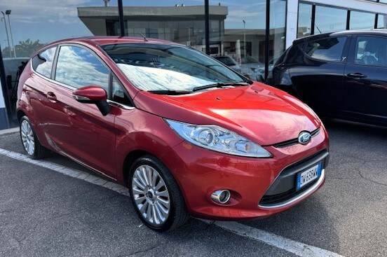 FORD Fiesta 6ª serie Fiesta 1.4 TDCi 68CV 3 porte Titanium (1/13)
