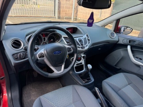 FORD Fiesta 6ª serie Fiesta 1.4 TDCi 68CV 3 porte Titanium (7/13)