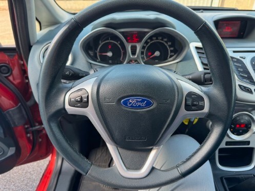 FORD Fiesta 6ª serie Fiesta 1.4 TDCi 68CV 3 porte Titanium (8/13)