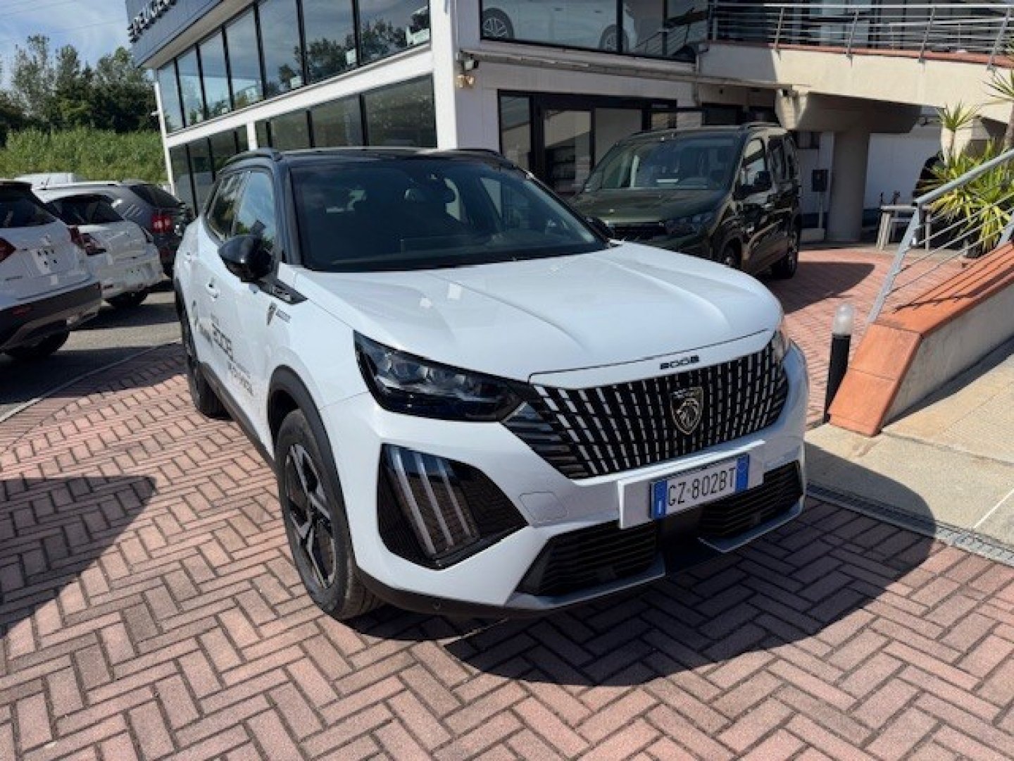 PEUGEOT 2008