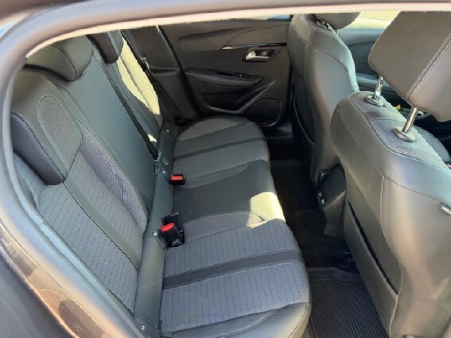 PEUGEOT 208 2ª serie 208 PureTech 100 Stop&Start 5 porte Allure (6/19)