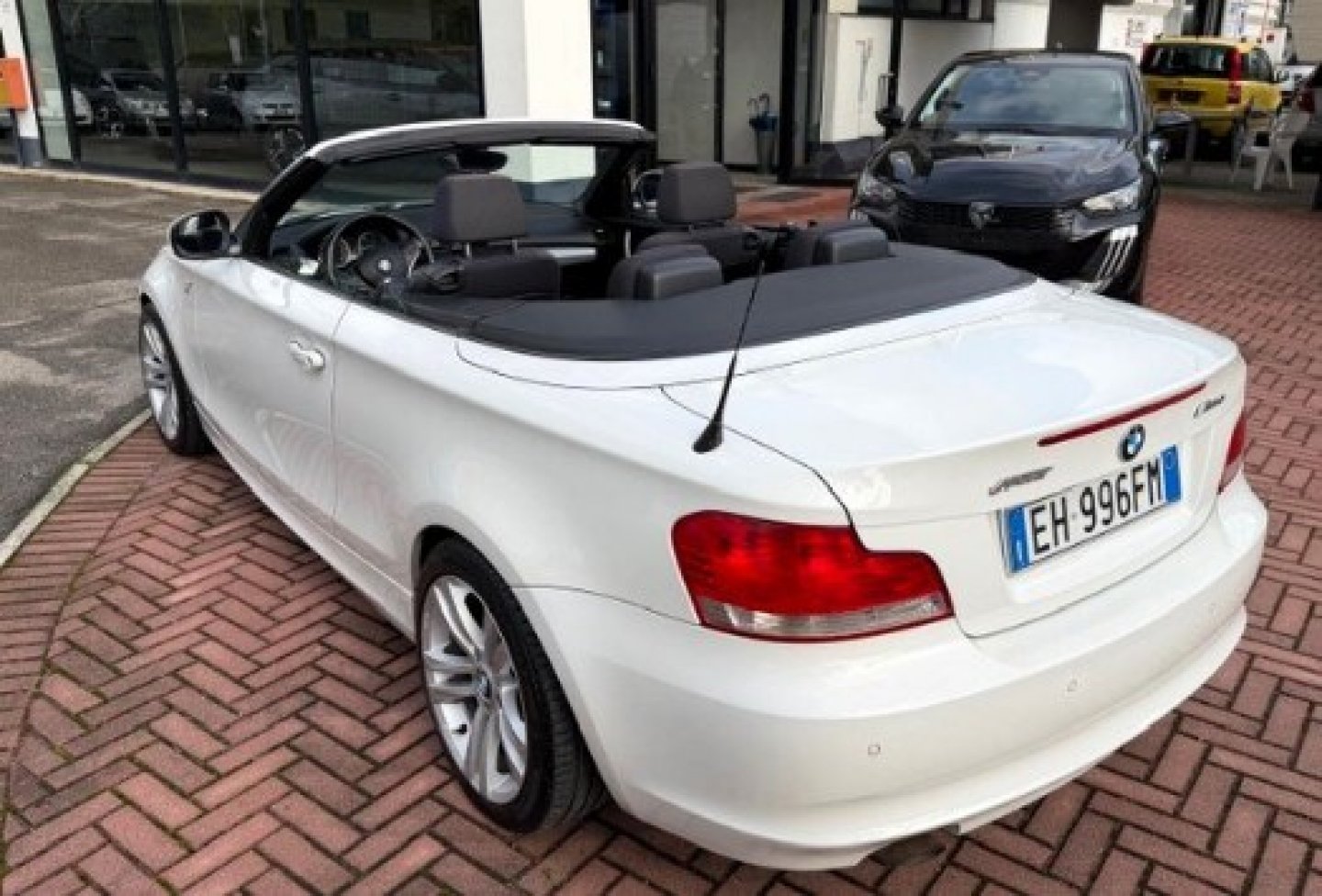 BMW Serie 1 Cabrio(E88) 118d Cabrio Eletta (9/15)