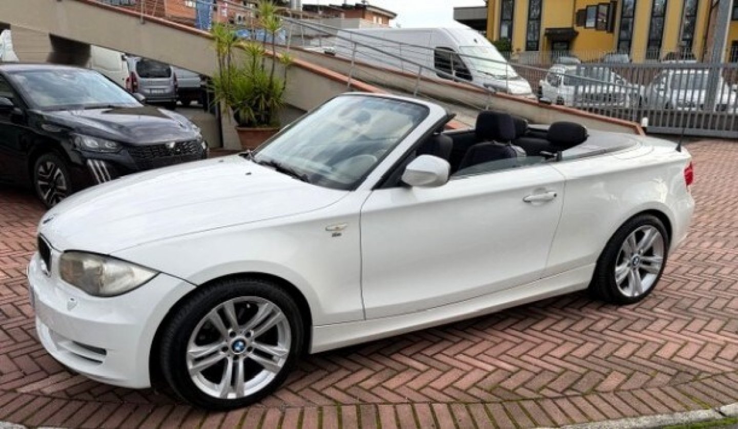 BMW Serie 1 Cabrio(E88) 118d Cabrio Eletta (10/15)
