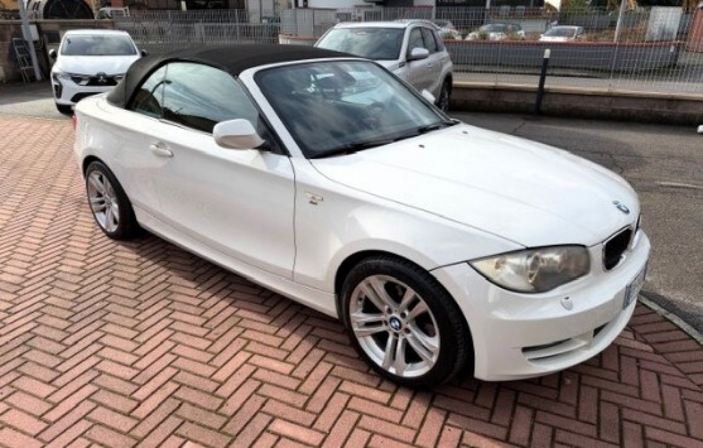 BMW Serie 1 Cabrio(E88) 118d Cabrio Eletta (1/15)