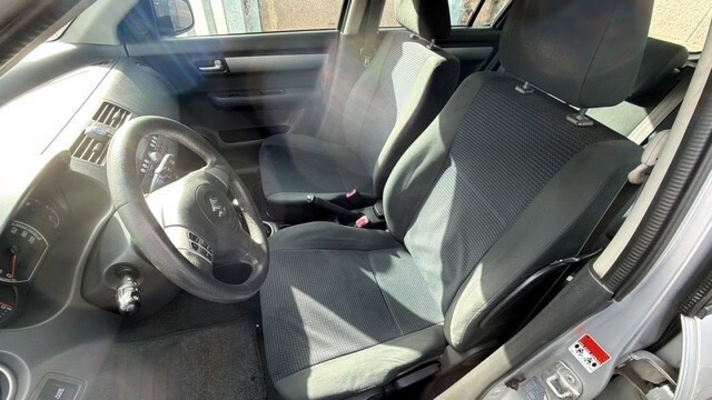 SUZUKI Swift (2005-2010) Swift 1.3 DDiS 75CV 5p. GL (5/7)