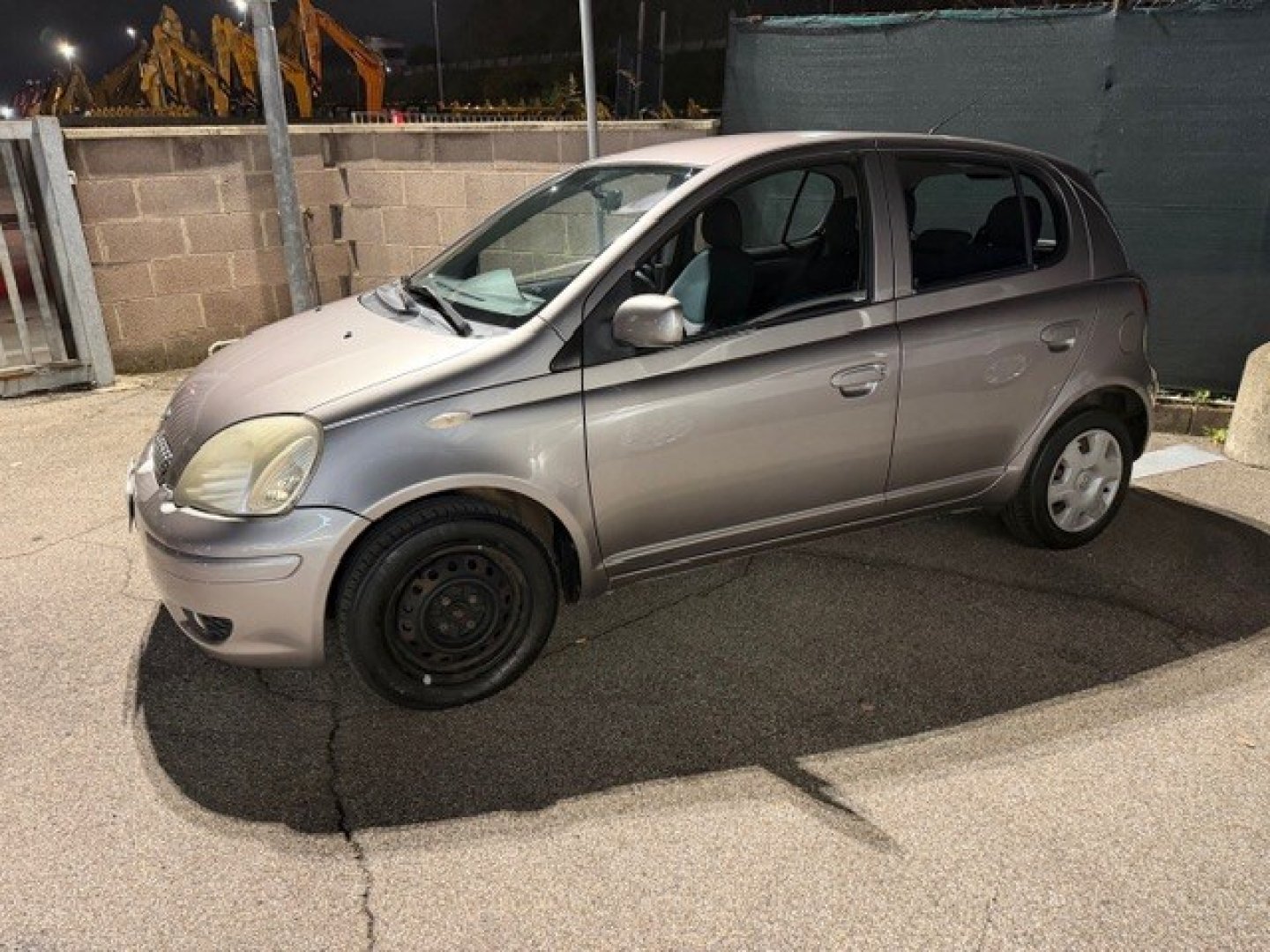 TOYOTA Yaris 1.4 tdi D-4D cat 5 porte Sol (2/6)