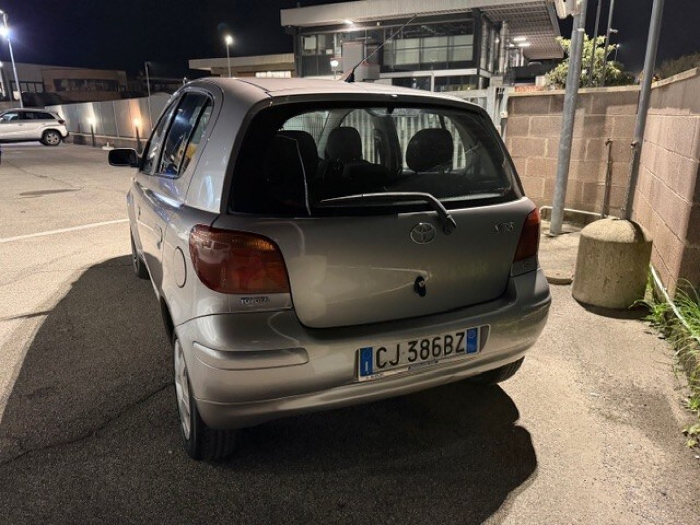 TOYOTA Yaris 1.4 tdi D-4D cat 5 porte Sol (3/6)