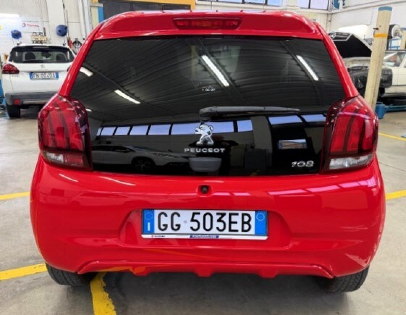 PEUGEOT 108 VTi 72 S&S 5 porte Style TOP! (3/15)