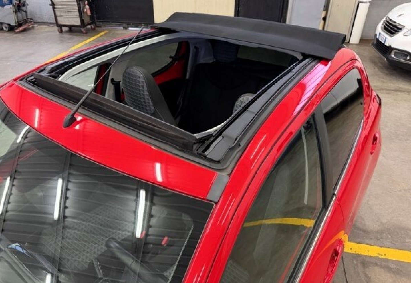 PEUGEOT 108 VTi 72 S&S 5 porte Style TOP! (13/15)