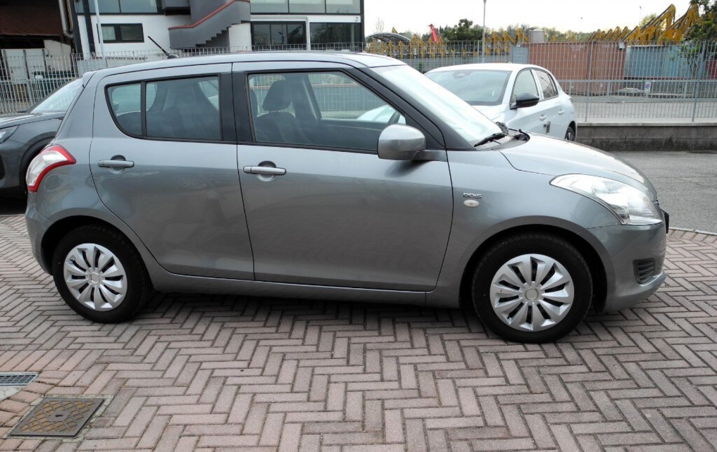 SUZUKI Swift (2010-2017) Swift 1.3 DDiS 5 porte GL (2/15)