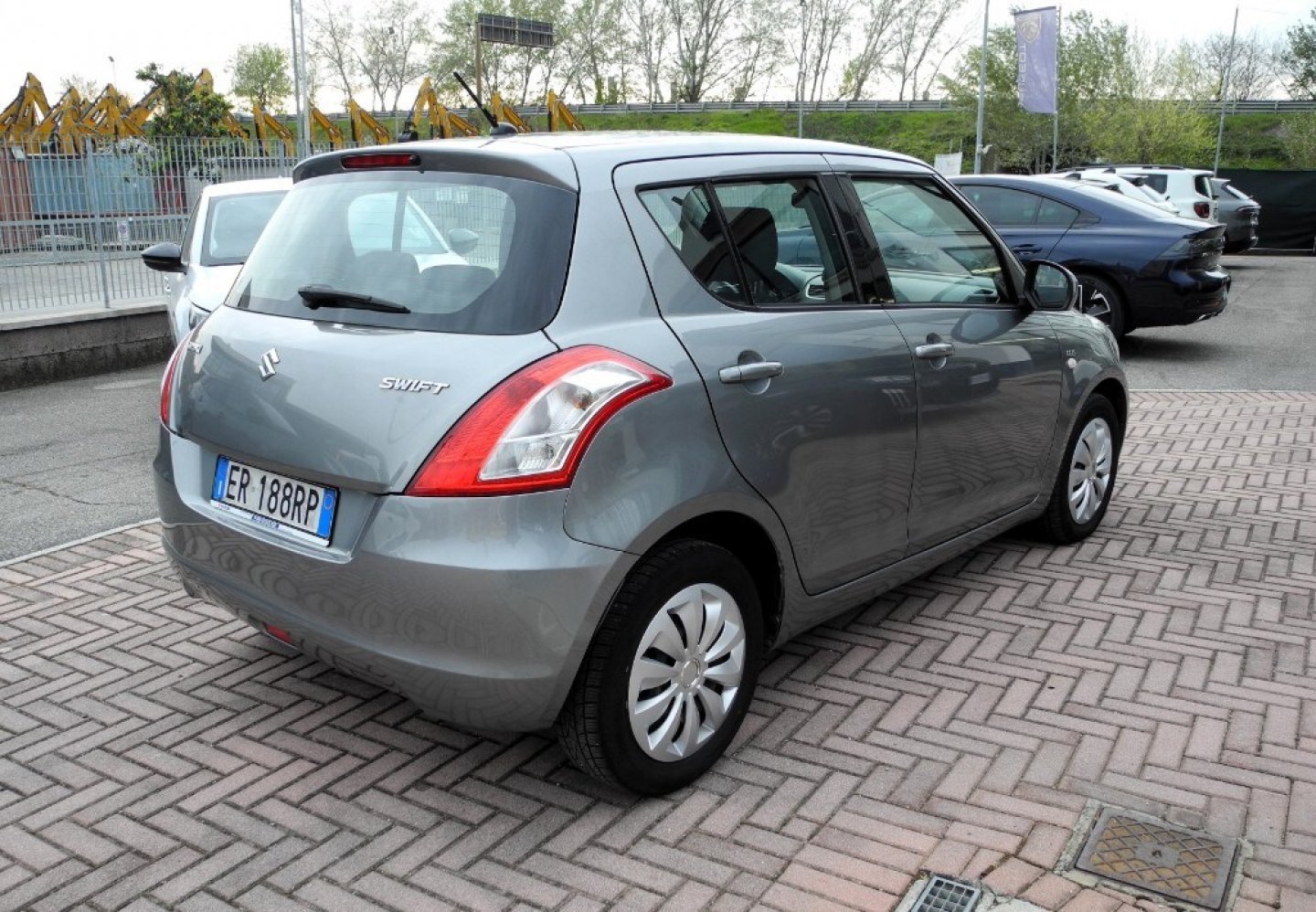 SUZUKI Swift (2010-2017) Swift 1.3 DDiS 5 porte GL (5/15)
