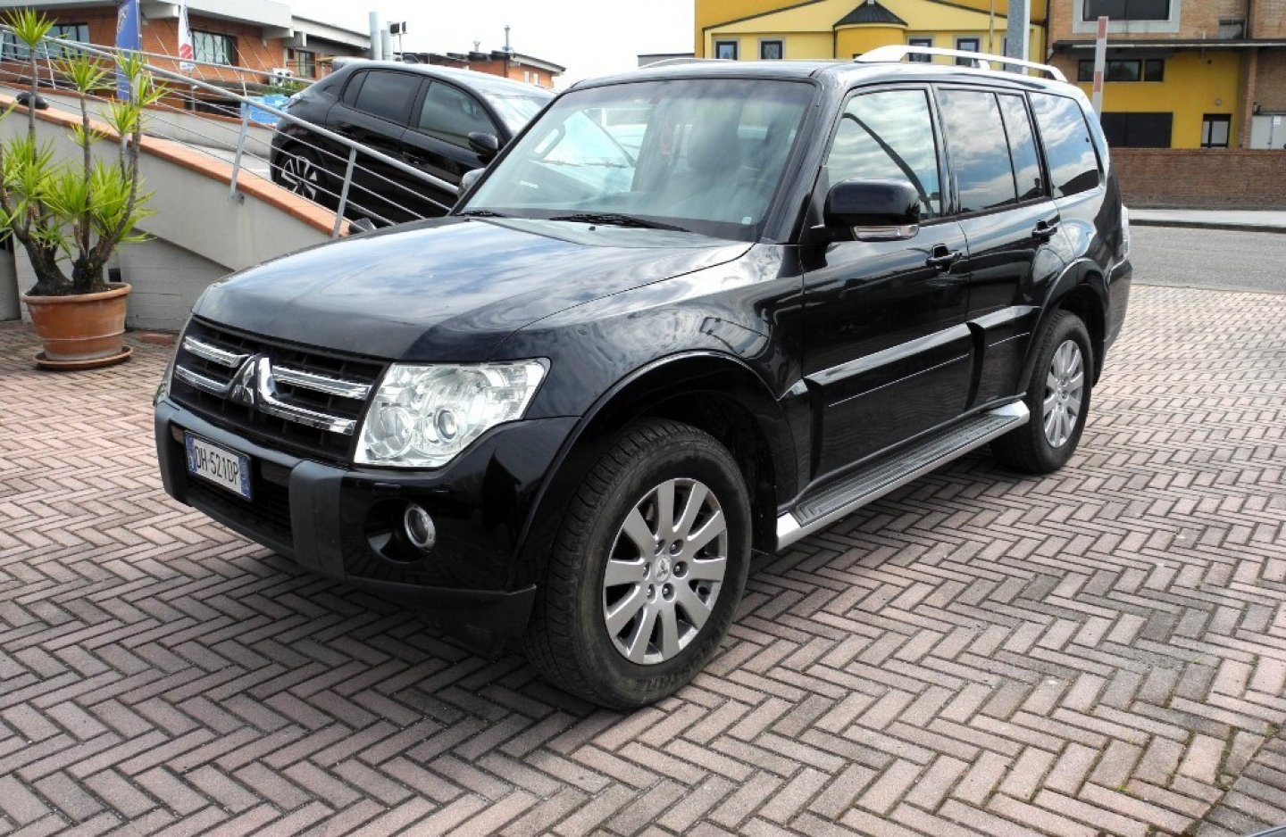 MITSUBISHI Pajero 5p