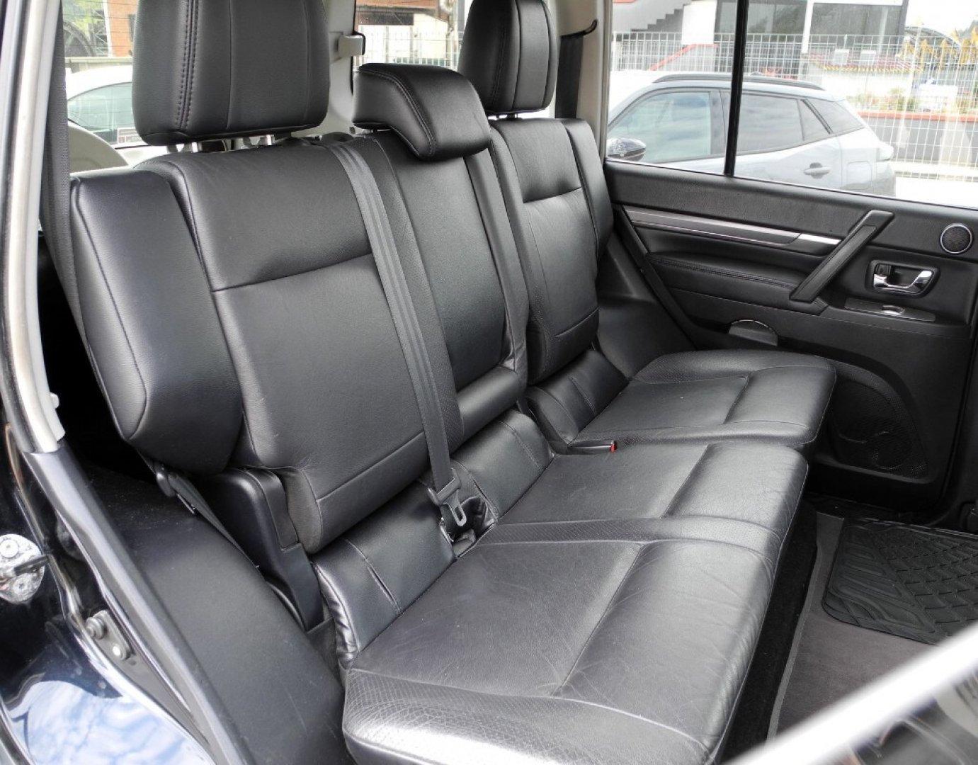 MITSUBISHI Pajero (2006-2009) Pajero 3.2 DI-D 16V aut. 5p. Instyle DPF (5/21)