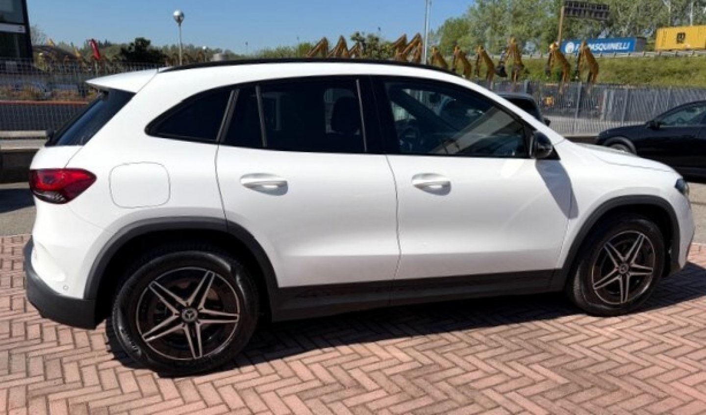 MERCEDES EQA (H243) EQA 250+ Sport (3/30)