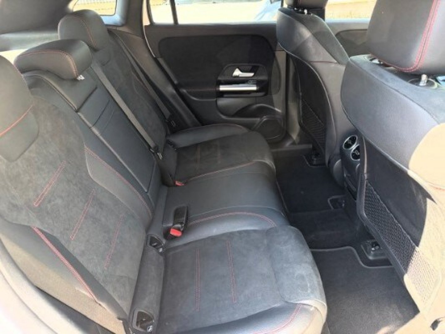 MERCEDES EQA (H243) EQA 250+ Sport (7/30)