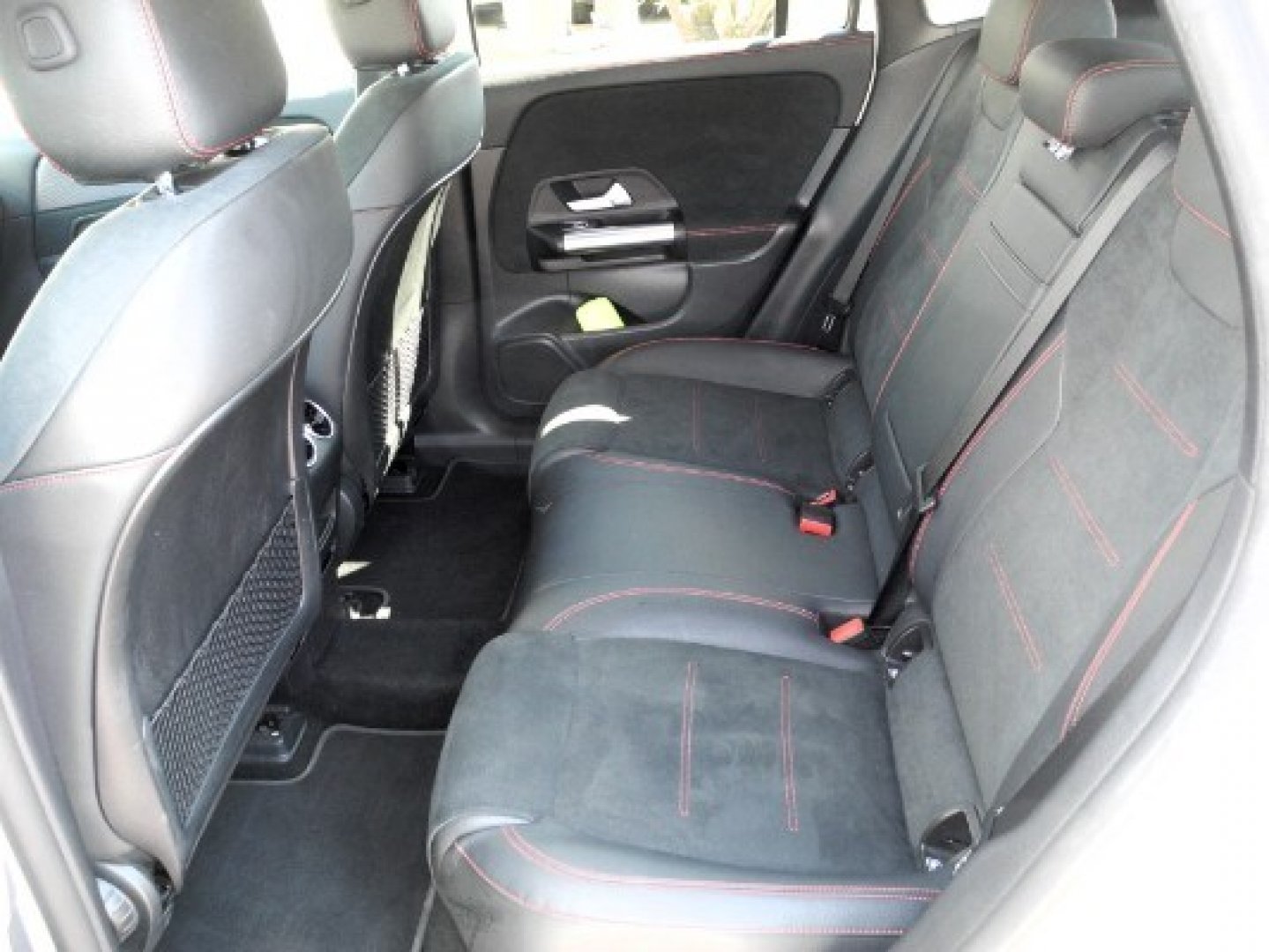 MERCEDES EQA (H243) EQA 250+ Sport (22/30)