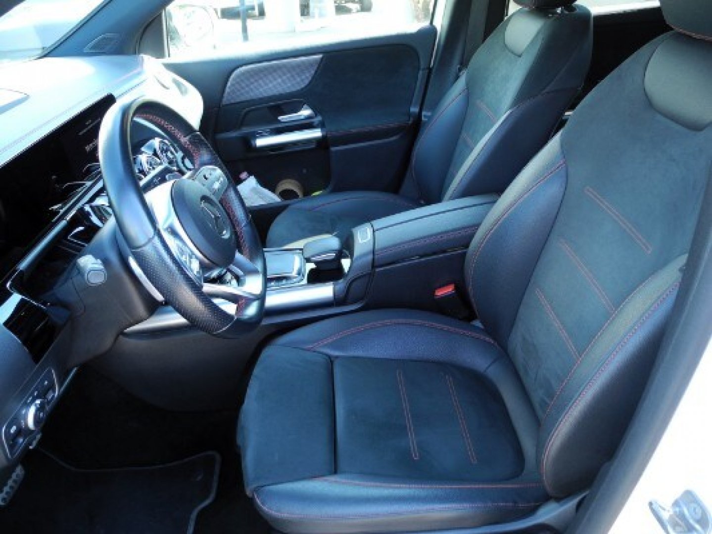 MERCEDES EQA (H243) EQA 250+ Sport (24/30)