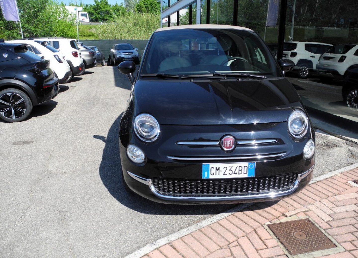 FIAT 500 (2015-2024) 500 C 1.0 Hybrid Dolcevita (2/17)