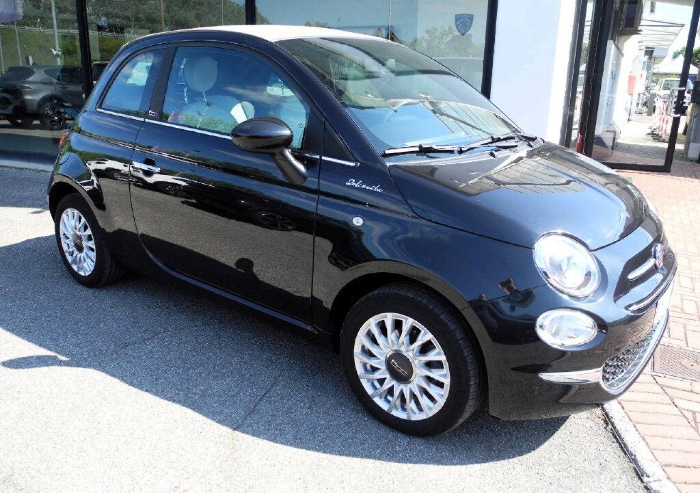 FIAT 500 (2015-2024) 500 C 1.0 Hybrid Dolcevita (3/17)