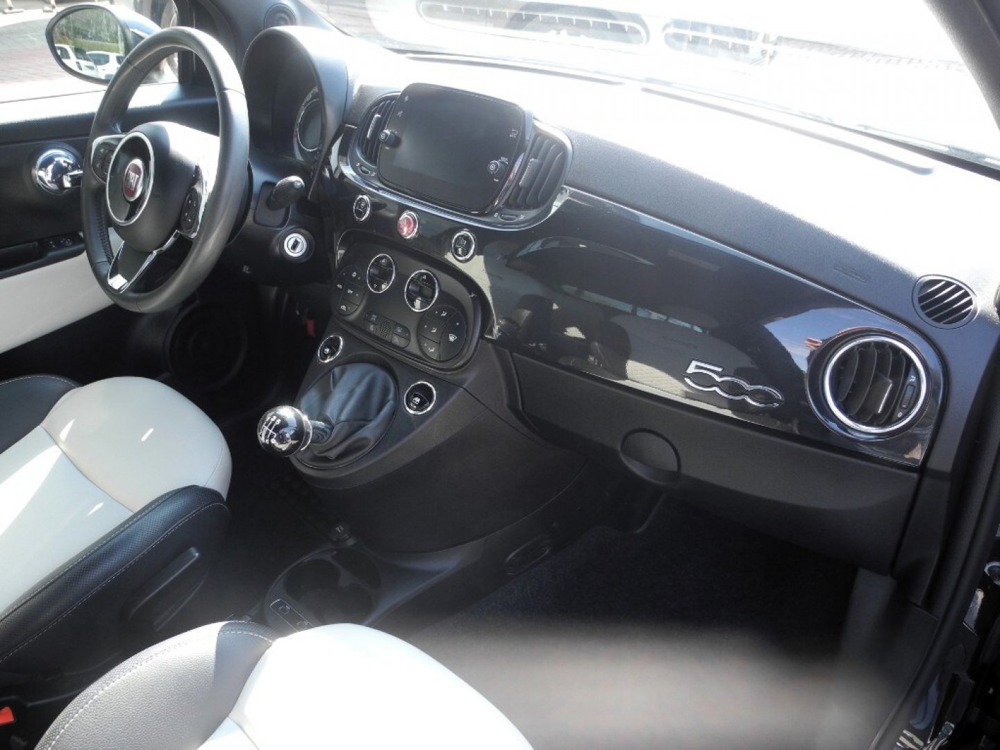 FIAT 500 (2015-2024) 500 C 1.0 Hybrid Dolcevita (9/17)