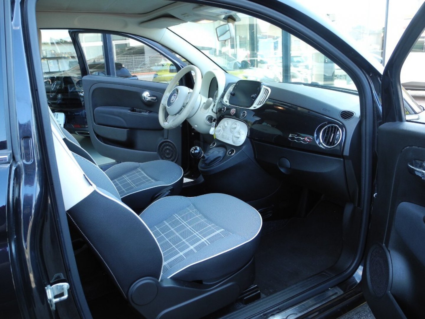 FIAT 500 (2015-2024) 500 1.2 Lounge (6/30)