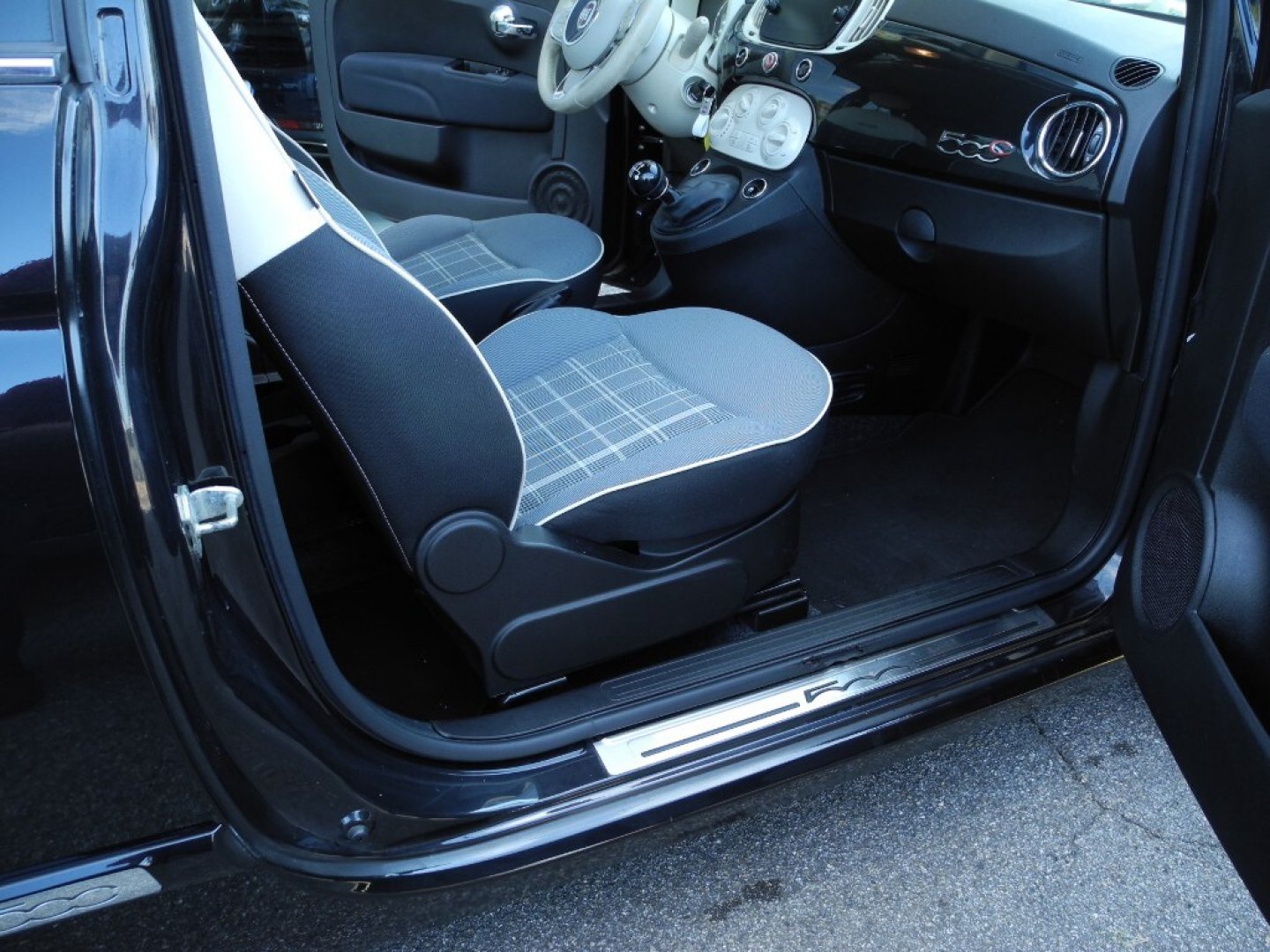 FIAT 500 (2015-2024) 500 1.2 Lounge (7/30)