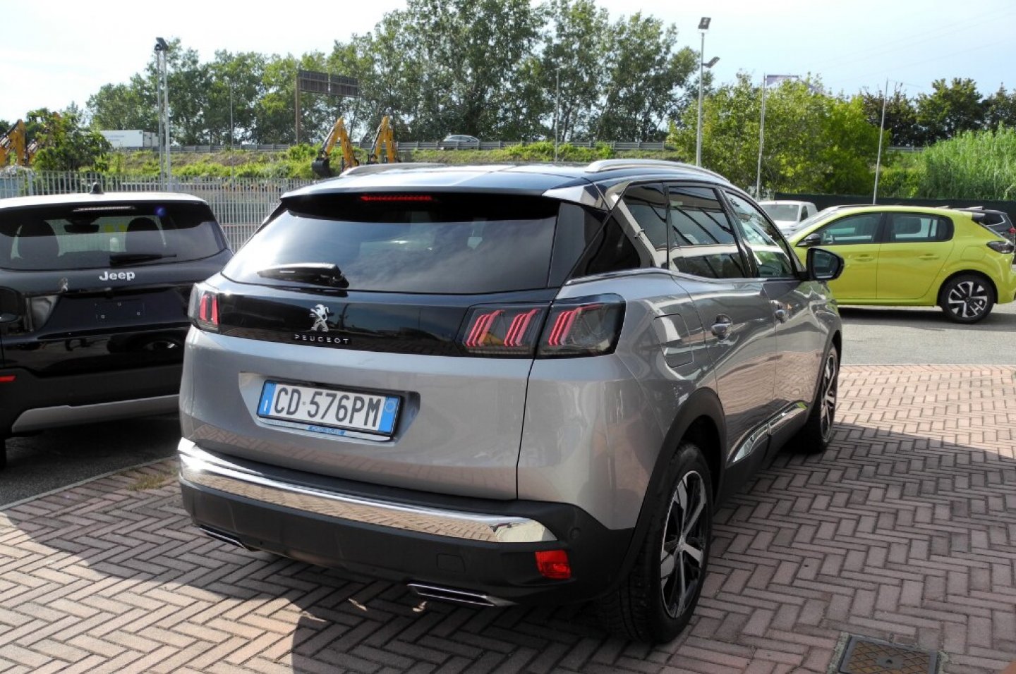 PEUGEOT 3008 2ª serie 3008 BlueHDi 130 S&S EAT8 GT (2/15)