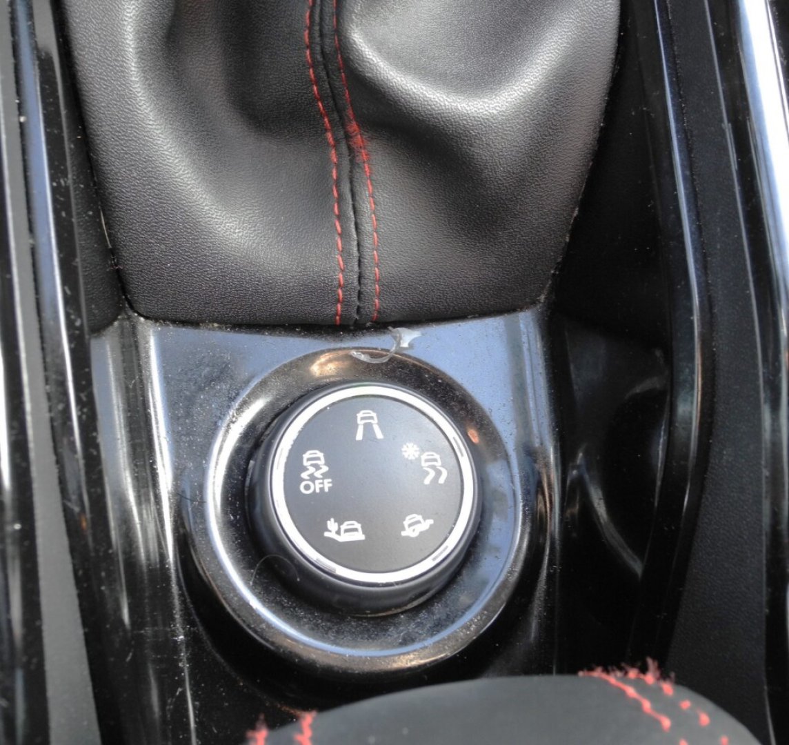 PEUGEOT 2008 1° serie BlueHDi 120 S&S GT Line (13/23)