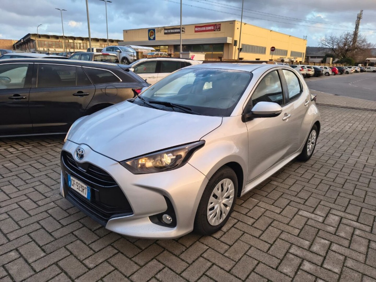 TOYOTA Yaris 4ª serie Yaris 1.5 Hybrid 5 porte Business