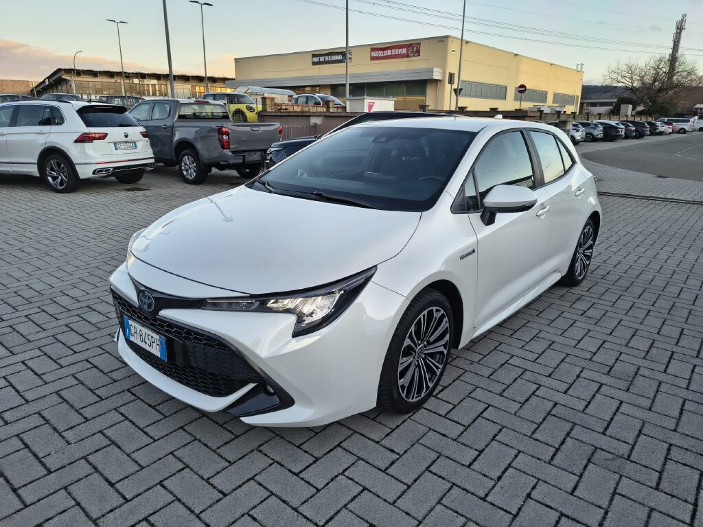 TOYOTA Corolla (2018-->) Corolla 2.0 Hybrid Business