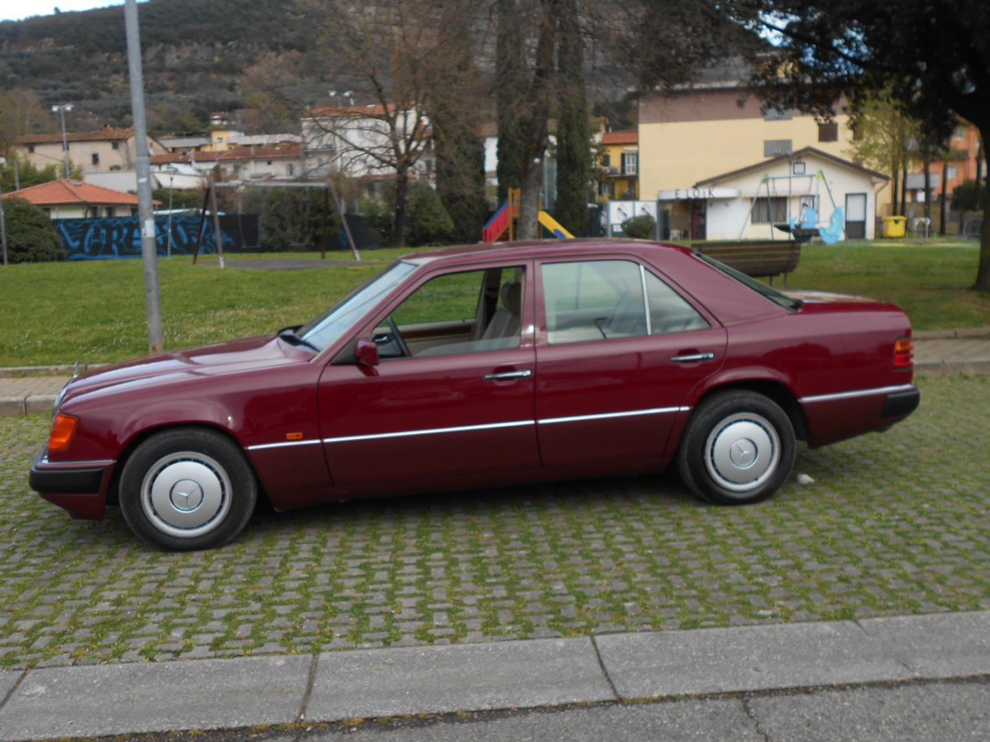 MERCEDES 200e