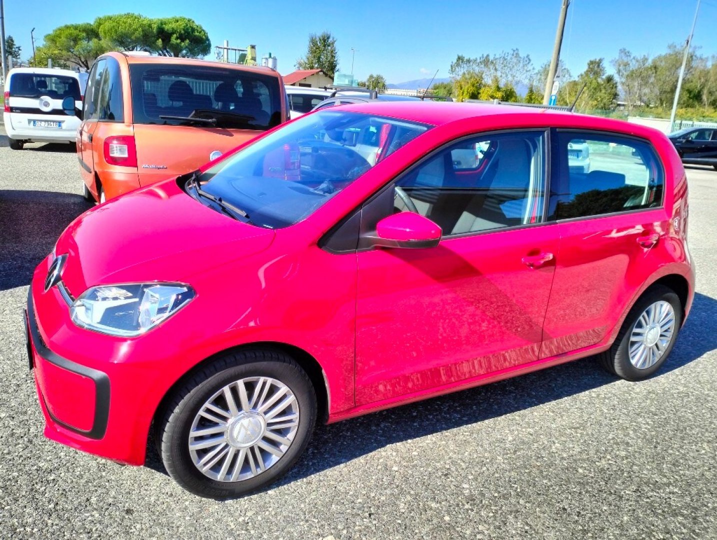 VOLKSWAGEN Up!