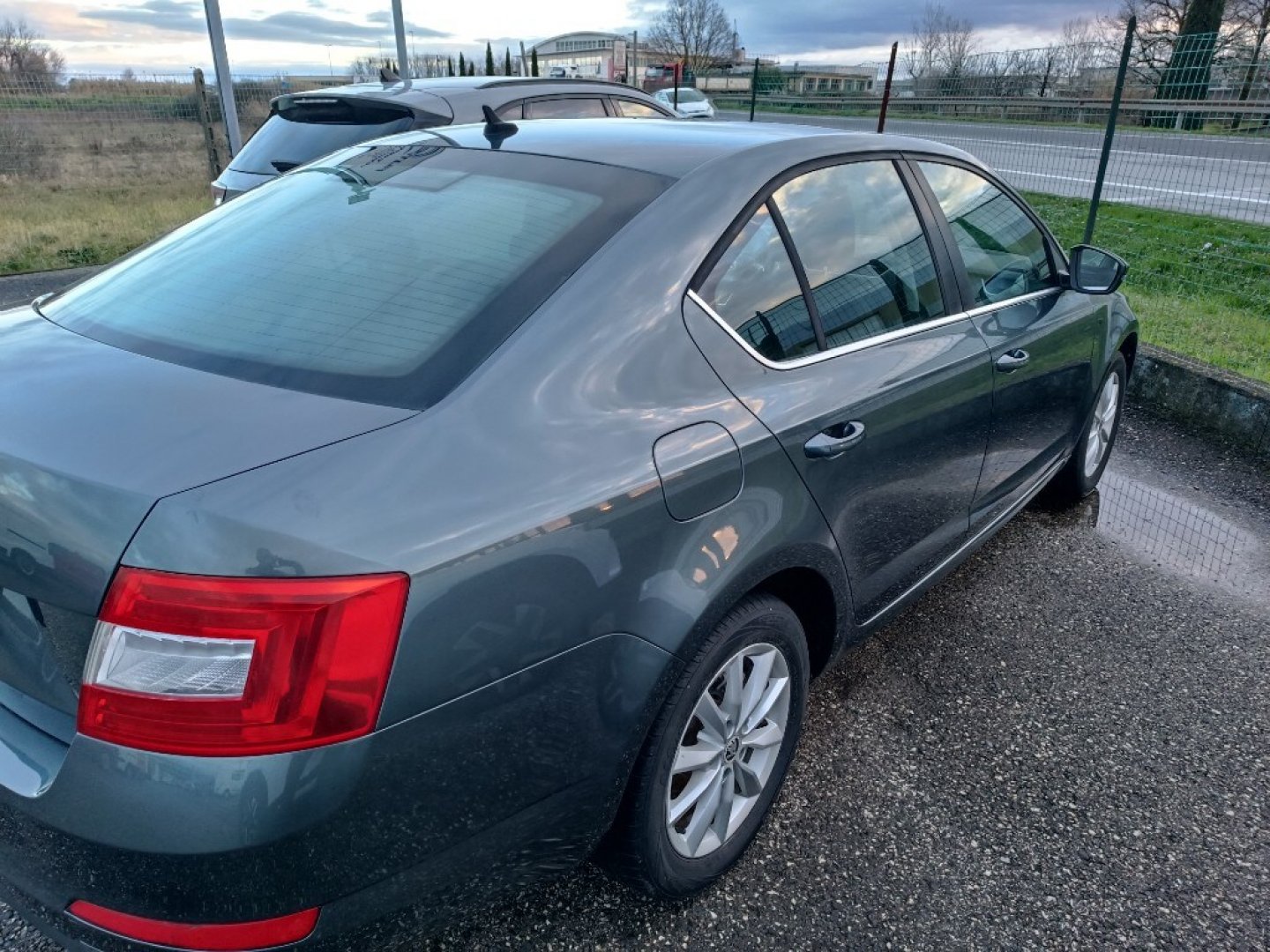 SKODA Octavia station