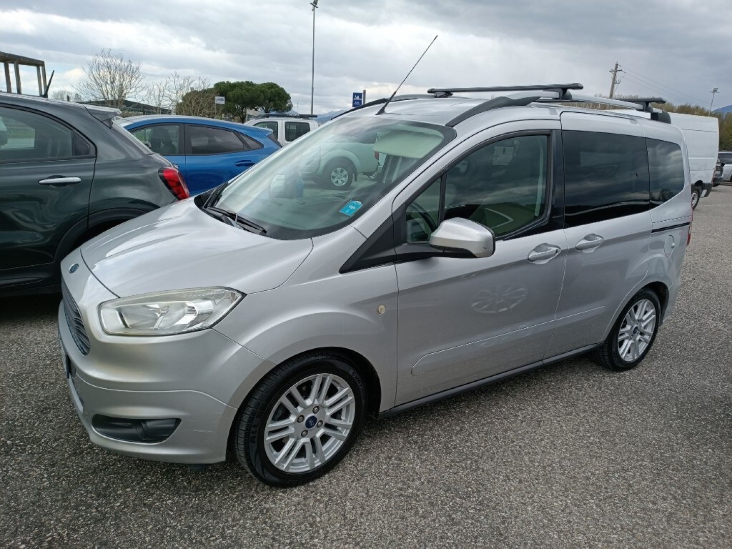 FORD Tourneo Courier